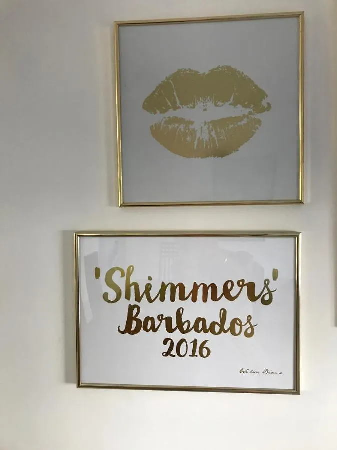 Shimmers, Stunning, Stylish West Coast Villa 세인트 피터